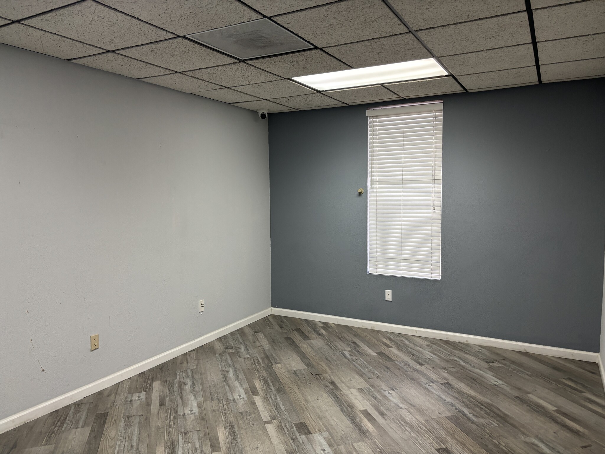 4141 W Bethany Home Rd, Phoenix, AZ for lease Building Photo- Image 1 of 12