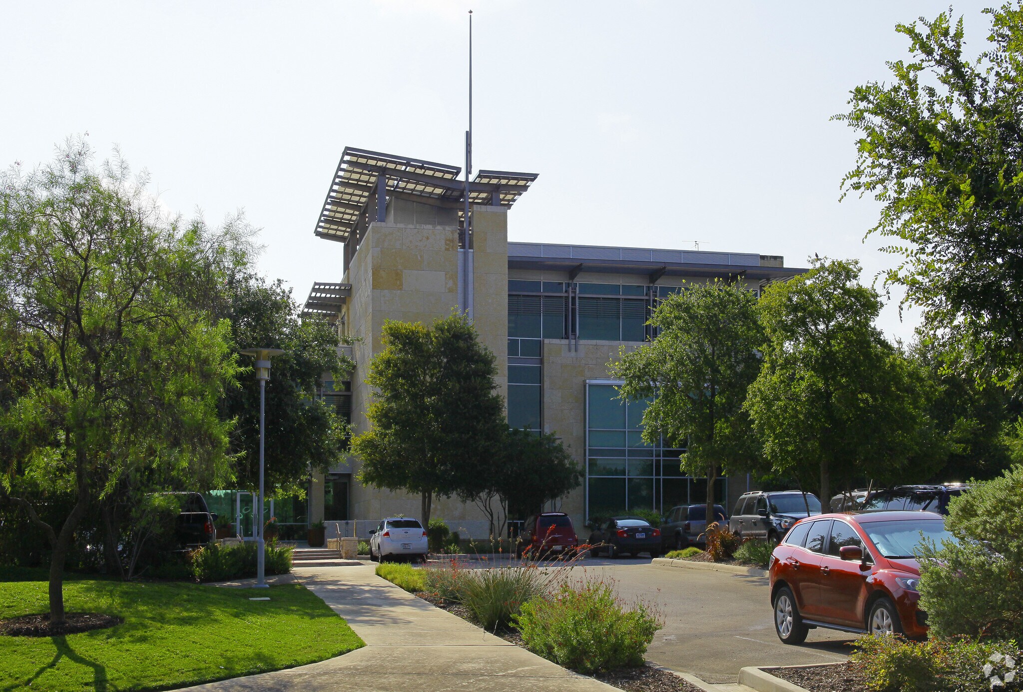 200 E Basse Rd, San Antonio, TX à louer Photo principale- Image 1 de 10