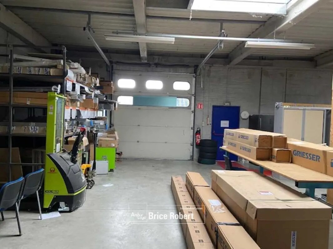 Flex in Decines-Charpieu for lease Interior Photo- Image 1 of 10