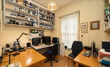 42 Clarendon St, Londonderry for lease Interior Photo- Image 2 of 6