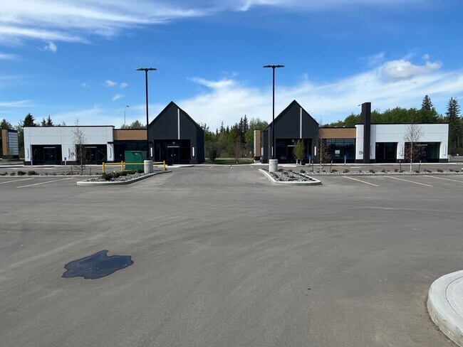 Plus de détails pour 5335-5397 Edgemont Blvd NW, Edmonton, AB - Commerce de détail à louer