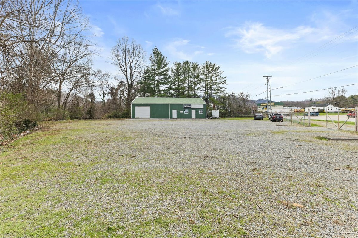 3861 Highway 19 E, Elizabethton, TN à vendre Photo principale- Image 1 de 24