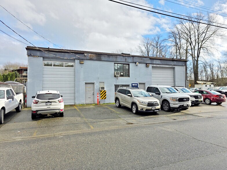 2620 Bedford St, Port Coquitlam, BC à vendre - Photo du bâtiment - Image 2 de 4