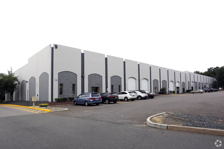 9 Chris Ct, South Brunswick, NJ à louer - Photo principale - Image 2 de 4