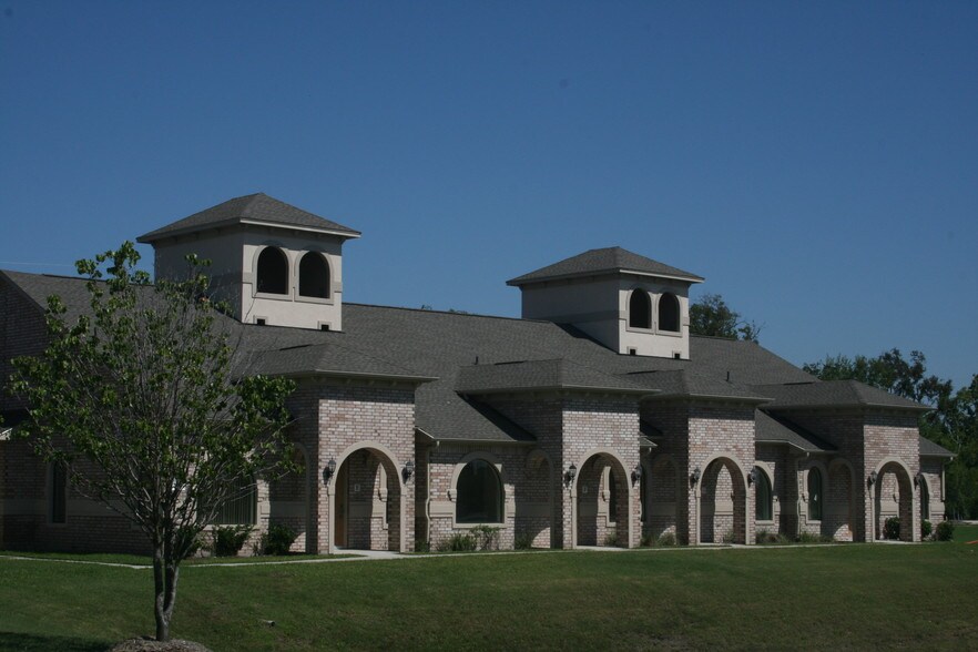 134 Eldridge Rd, Sugar Land, TX à louer - Photo du bâtiment - Image 2 de 52