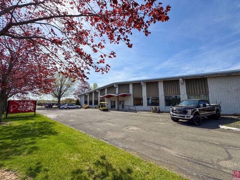 160 N Branford Rd, Branford, CT for sale - Building Photo - Image 2 of 21