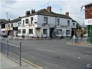 198-208 Freeman St, Grimsby for lease - Building Photo - Image 2 of 3