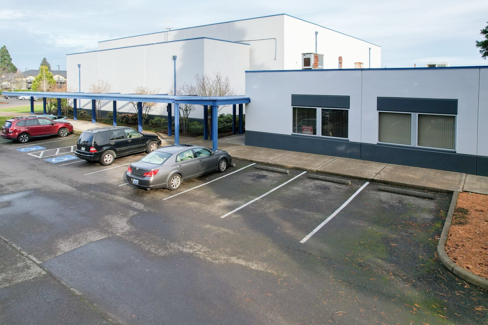 1850 45th Ave NE, Salem, OR for lease Building Photo- Image 1 of 28