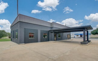 More details for 401 E Main St, Eagle Lake, TX - Retail for Sale