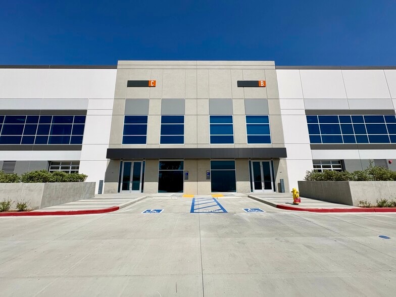 11234 Rush St, South El Monte, CA for lease - Building Photo - Image 3 of 14