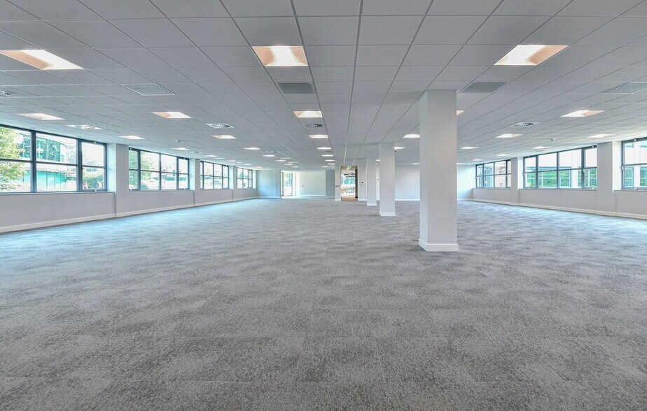 2 Hatchford Way, Birmingham à louer - Photo du bâtiment - Image 3 de 16