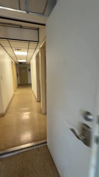 1500-1600 NE 12th Ter, Fort Lauderdale, FL for lease - Commercial Listing Video - Image 2 of 23