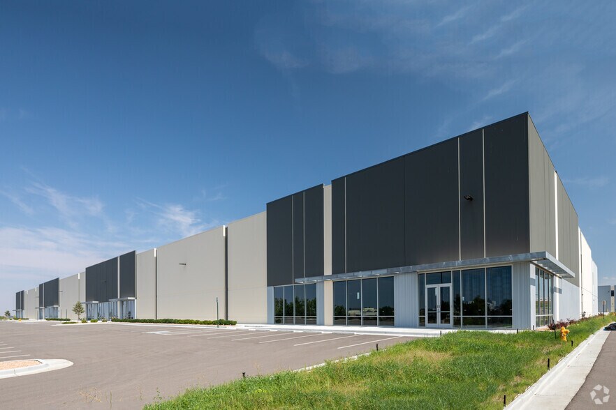 7955 S Potomac St, Englewood, CO à louer - Photo du bâtiment - Image 3 de 8