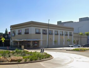 114 N Broadway, Escondido, CA à louer Photo intérieure- Image 1 de 8