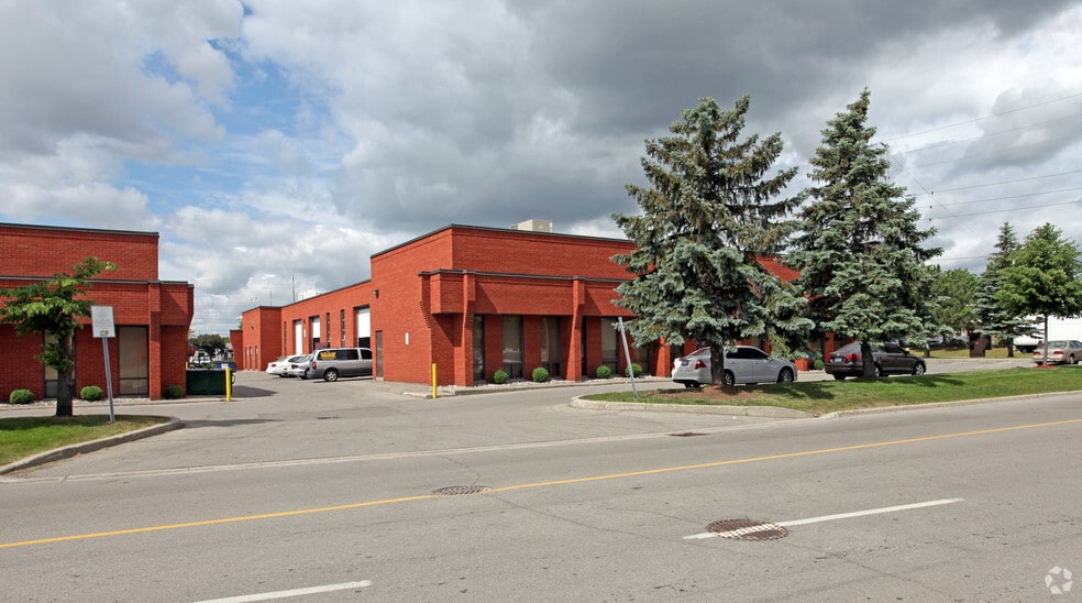 1550 Meyerside Dr, Mississauga, ON for lease - Building Photo - Image 2 of 3