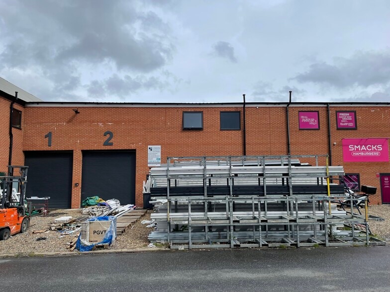 102 Beddington Ln, Croydon for sale - Building Photo - Image 2 of 2