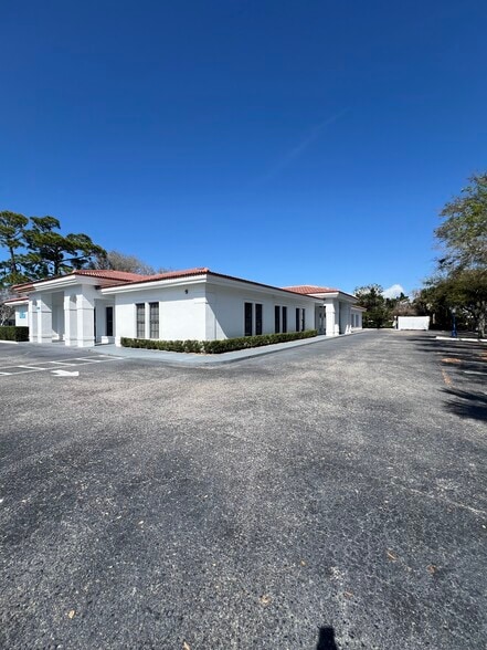 2520 Tamiami Trl N, Nokomis, FL for lease - Building Photo - Image 2 of 8