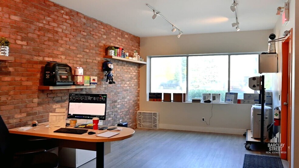 4407 116th Ave SE, Calgary, AB à louer - Vidéo sur l’inscription commerciale - Image 2 de 3