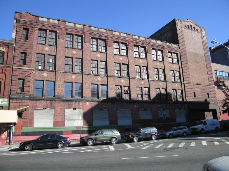 439-449 W 127th St, New York, NY for lease - Building Photo - Image 2 of 5