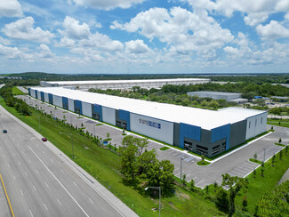 Plus de détails pour 3800 Crossroads Pky, Fort Pierce, FL - Industriel à louer