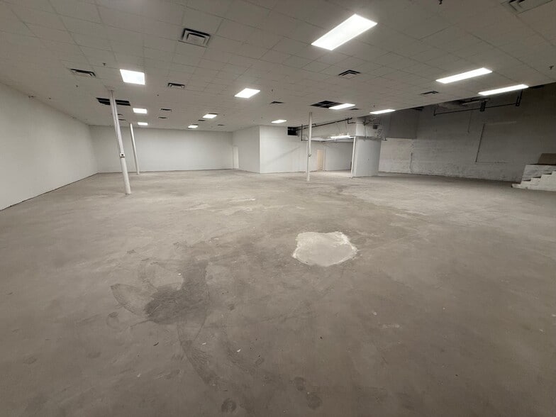 2211-2321 University Blvd W, Silver Spring, MD for lease - Building Photo - Image 3 of 17