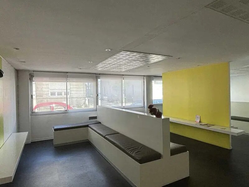 Office in Bordeaux for sale Interior Photo- Image 1 of 10