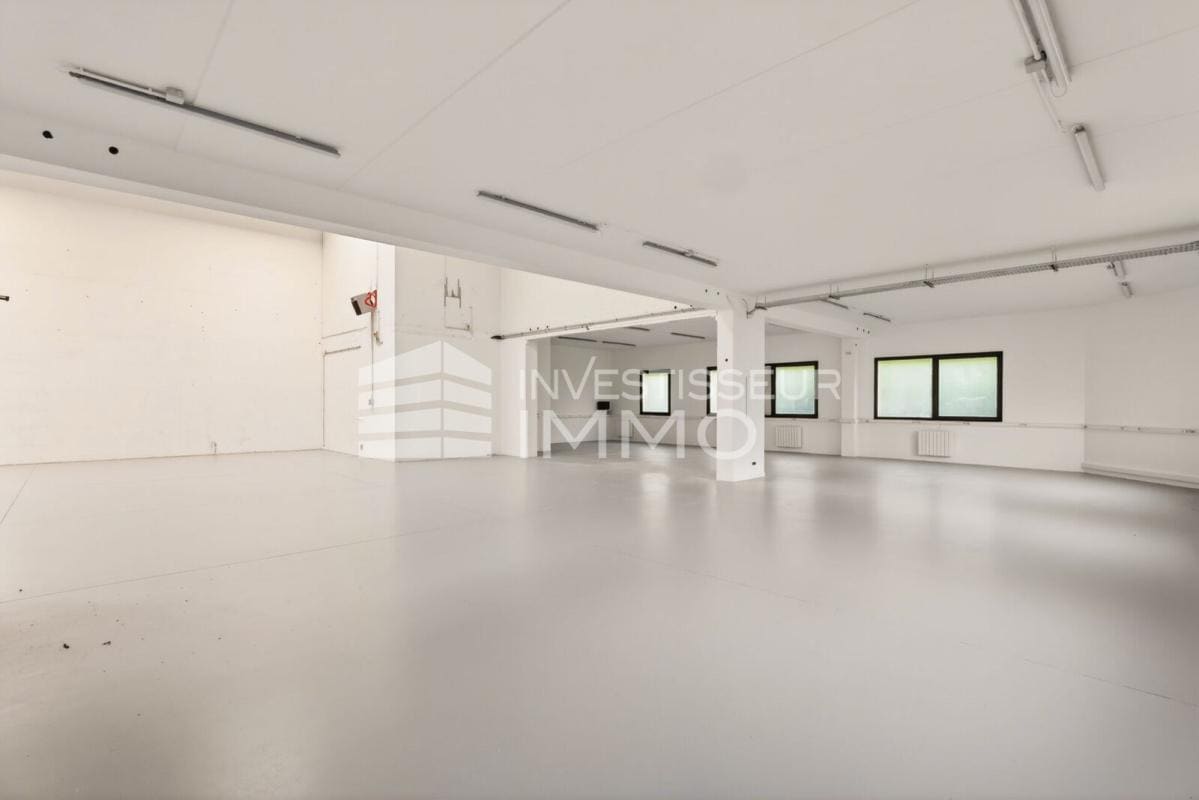 Flex in Champs Sur Marne for lease Interior Photo- Image 1 of 13
