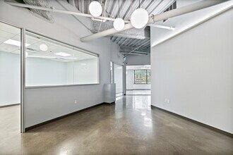 420 E 3rd St, Los Angeles, CA for lease Interior Photo- Image 2 of 43