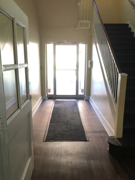 301 Broome St, Lagrange, GA à louer - Photo intérieure - Image 2 de 13