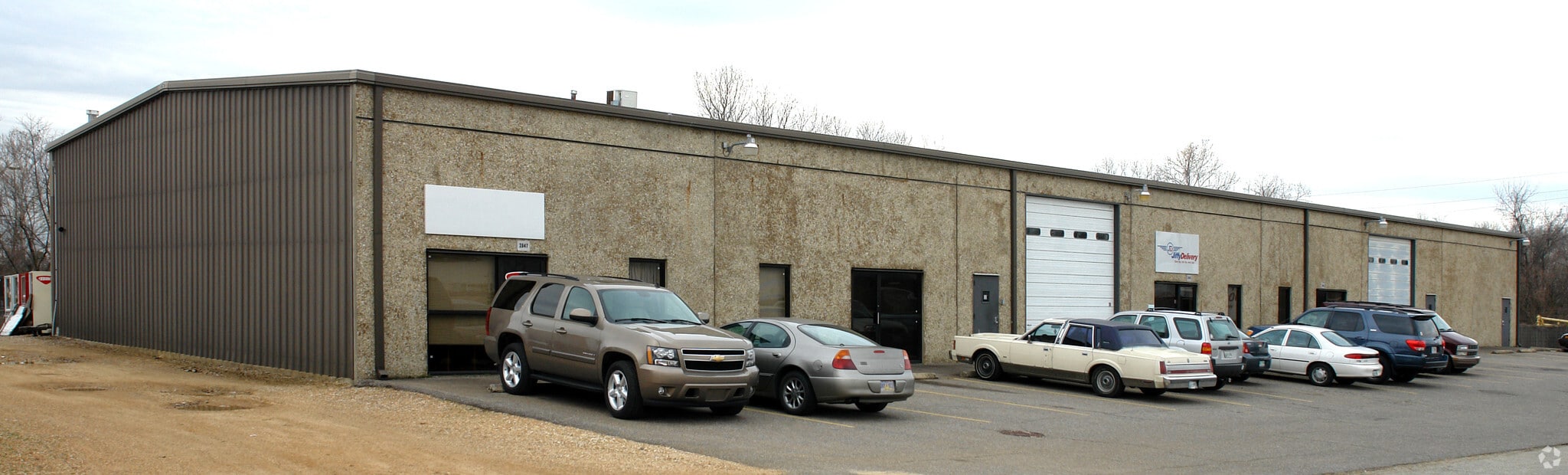 2841-2847 Farrisview Blvd, Memphis, TN for lease Primary Photo- Image 1 of 7