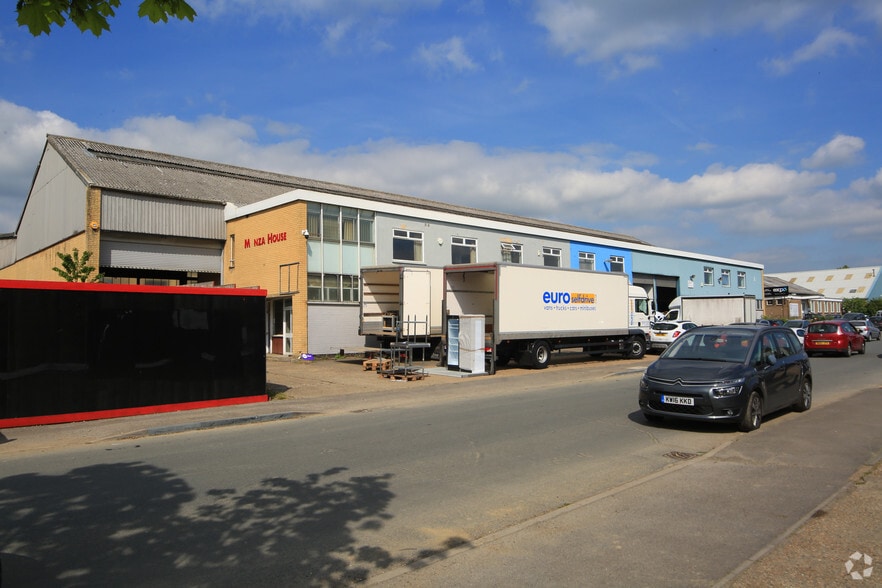 Fircroft Way, Edenbridge for lease - Building Photo - Image 2 of 2