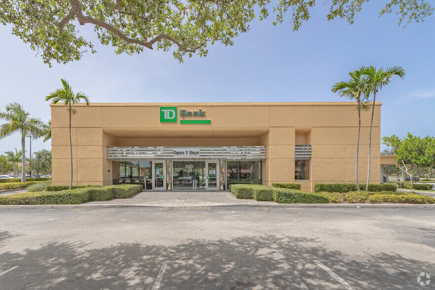 3325 W Hillsboro Blvd, Deerfield Beach, FL à vendre - Photo du bâtiment - Image 3 de 151