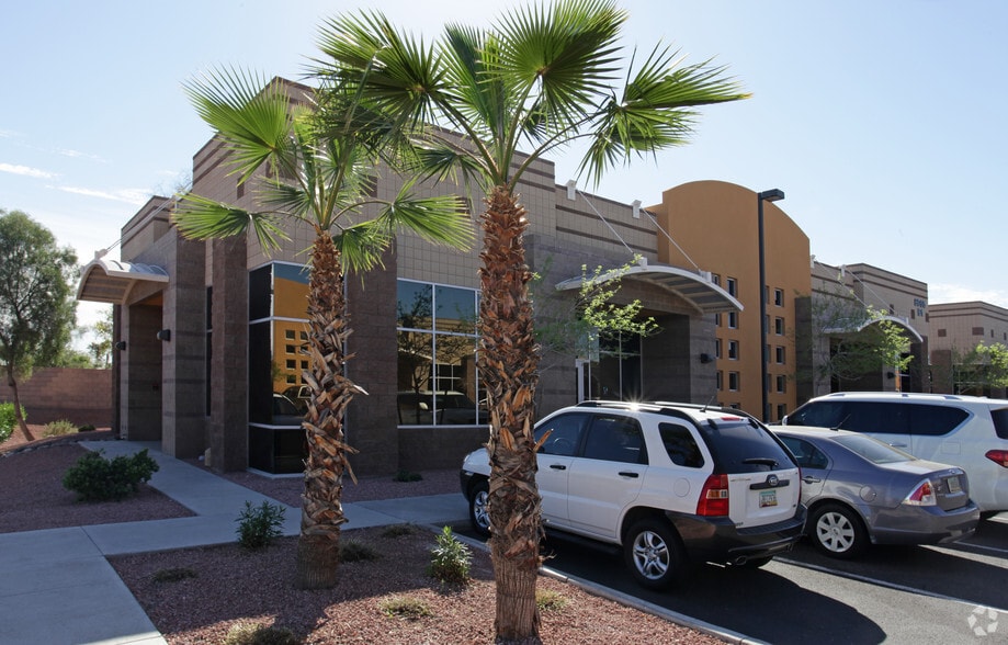 8765 W Kelton Ln, Peoria, AZ for lease - Building Photo - Image 2 of 3
