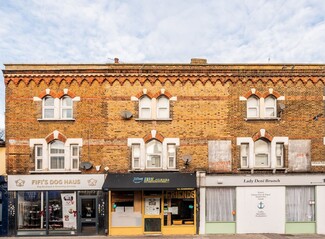 Plus de détails pour Old Woolwich Road – Vente au détail à vendre, London