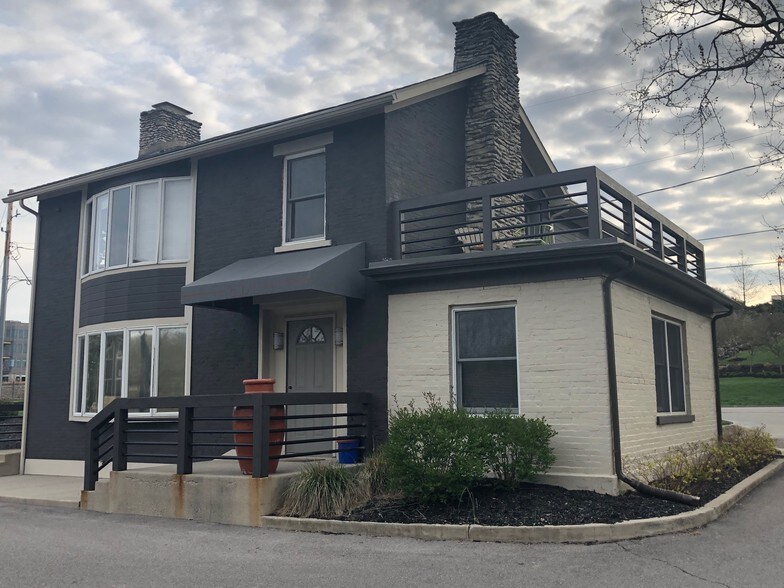 6371 Riverside Dr, Dublin, OH à louer - Photo du bâtiment - Image 2 de 7