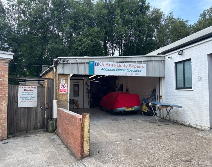 22-24B Holmethorpe Ave, Redhill à vendre Photo du bâtiment- Image 1 de 3