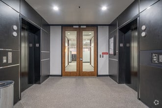 1250 W Sam Houston Pky, Houston, TX for lease Interior Photo- Image 1 of 8