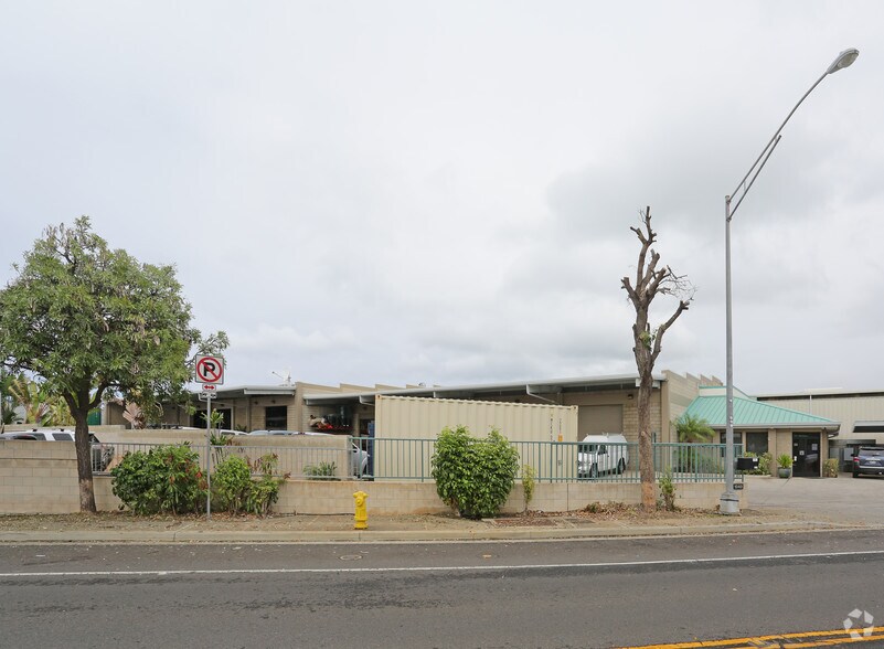 1040 Sand Island Pky, Honolulu, HI à vendre - Photo du bâtiment - Image 2 de 3