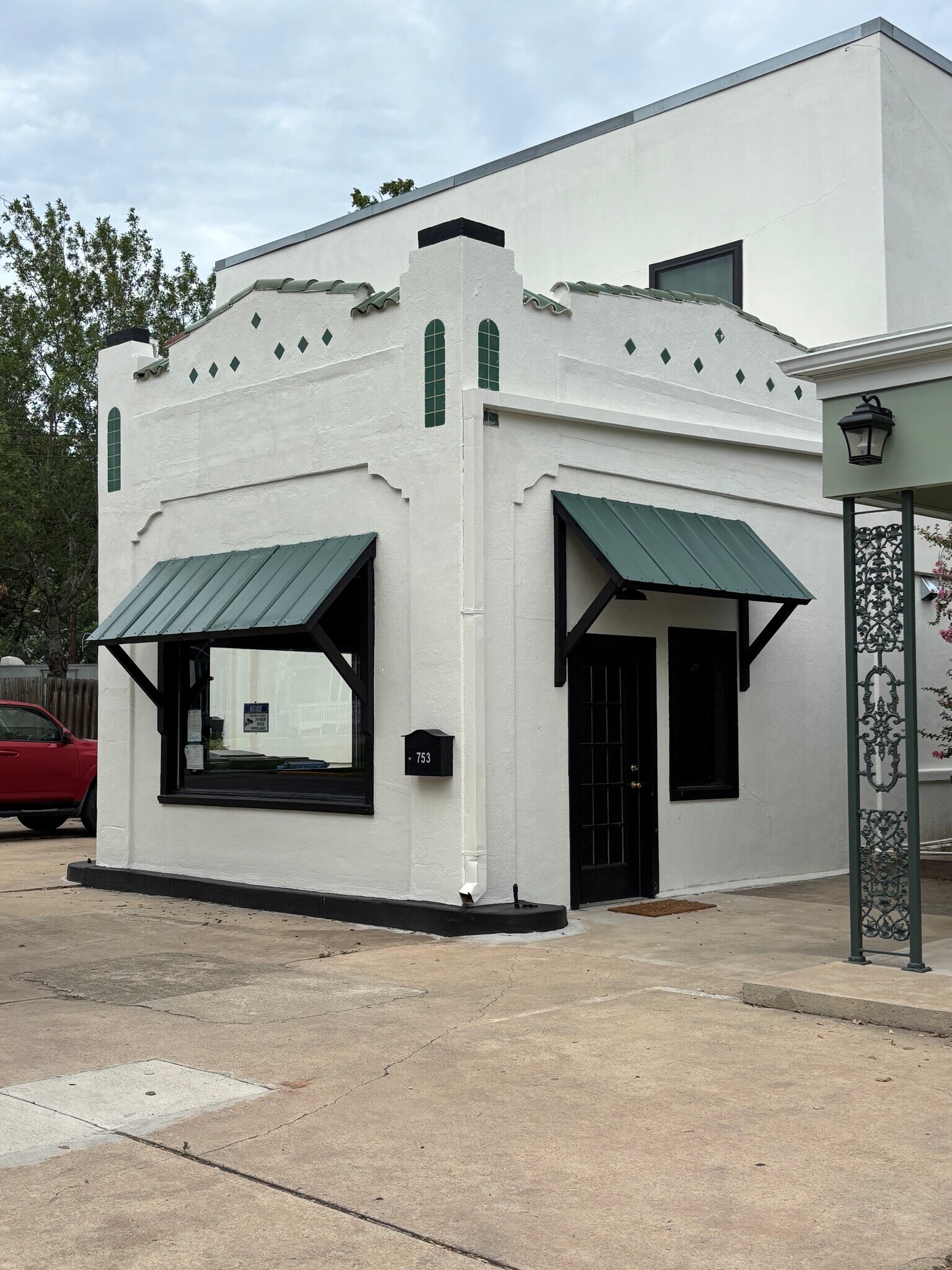 753 N Austin St, Seguin, TX for lease Building Photo- Image 1 of 2