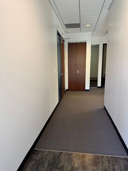 1460 W Canal Ct, Littleton, CO for lease - Building Photo - Image 3 of 23