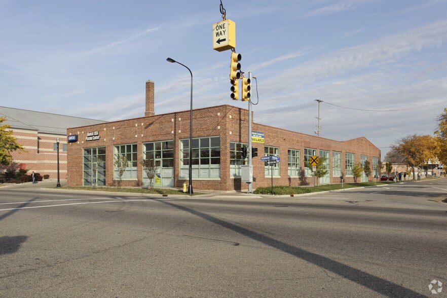 167 E Kalamazoo Ave, Kalamazoo, MI à louer - Photo du bâtiment - Image 2 de 6