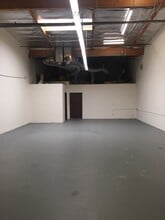 21828 Lassen St, Chatsworth, CA for lease Interior Photo- Image 1 of 5