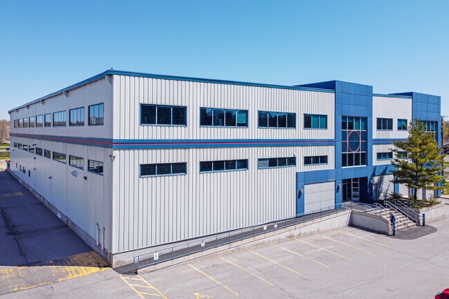 Plus de détails pour 900 Morrison Dr, Ottawa, ON - Bureau à louer