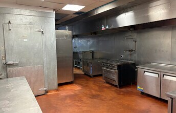 550 W 54th St, New York, NY à louer Photo intérieure- Image 2 de 4