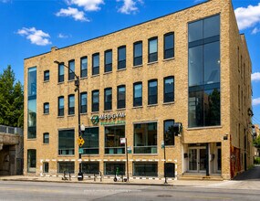 1755 N Damen Ave, Chicago, IL à louer Photo du bâtiment- Image 1 de 4