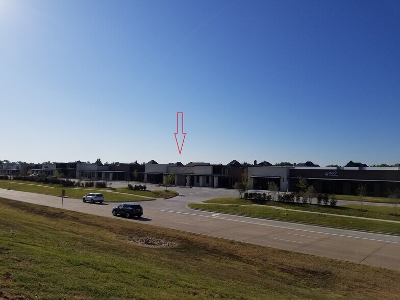 153 E State Highway 121, Coppell, TX à louer - Photo du bâtiment - Image 3 de 21