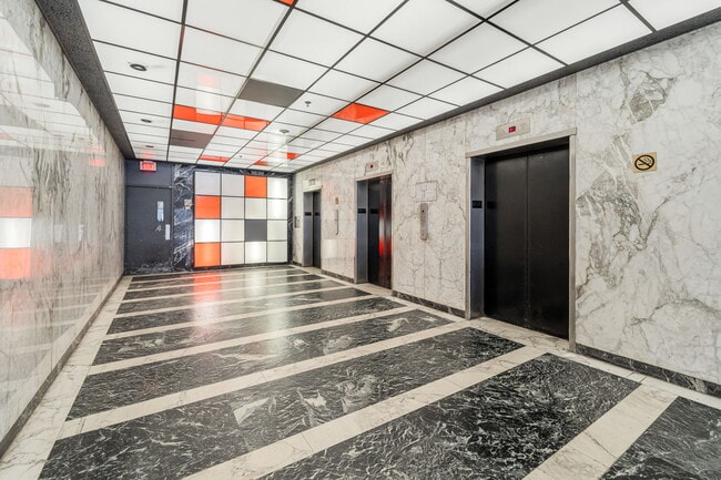 More details for 160 Rue Saint-Viateur E, Montréal, QC - Multiple Space Uses for Lease