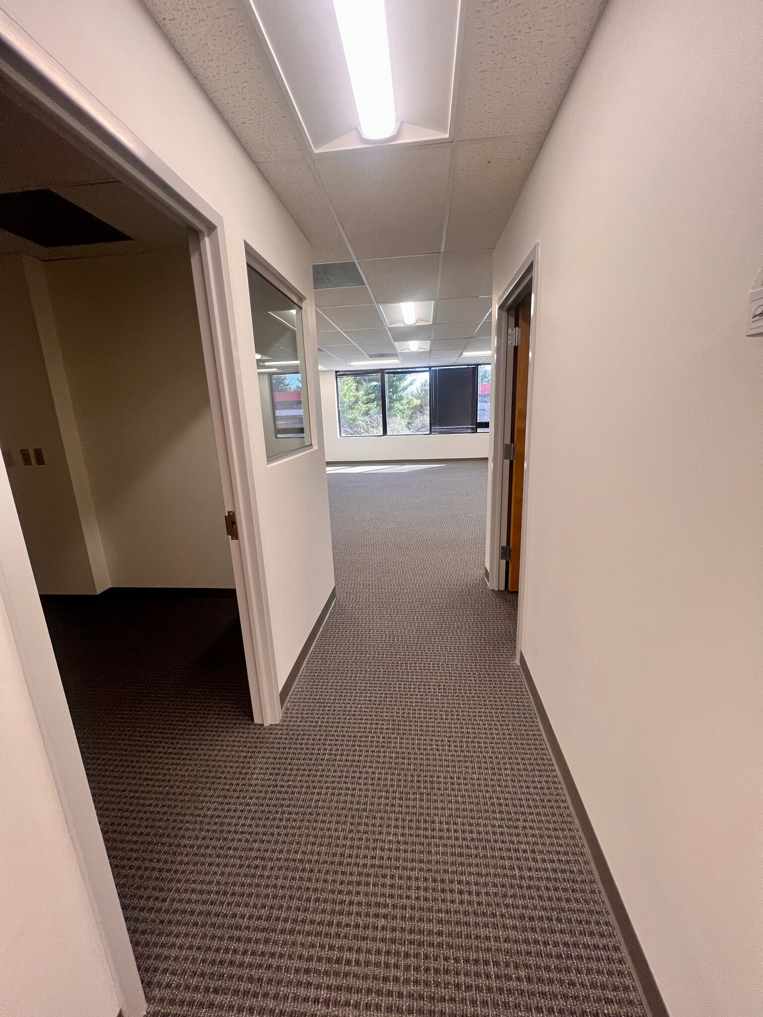 350-364 Christopher Ave, Gaithersburg, MD à louer Photo du bâtiment- Image 1 de 6