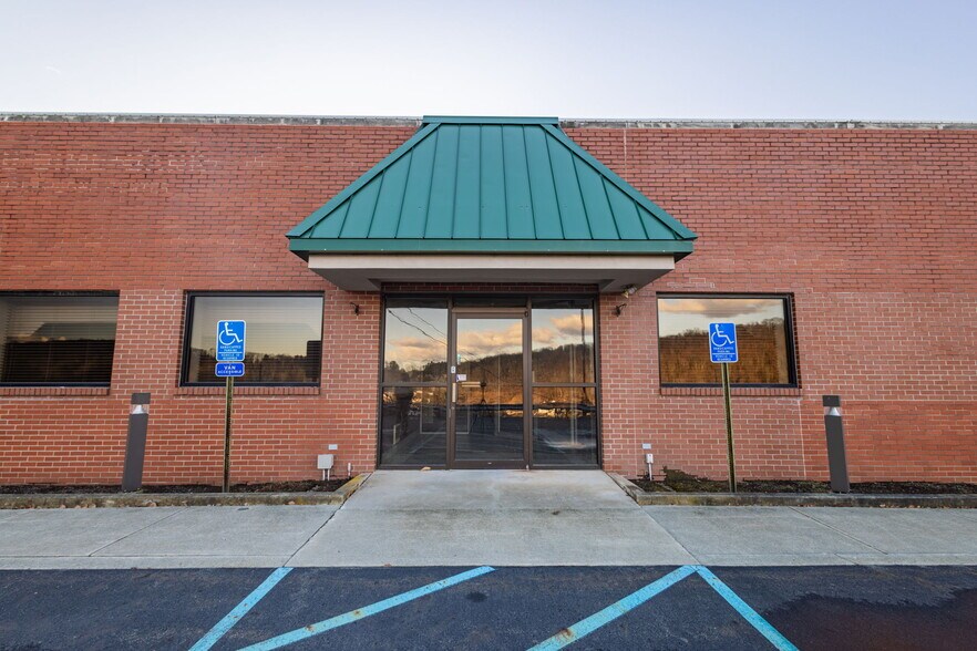 120 Sunrise Ave, Honesdale, PA à louer - Photo du bâtiment - Image 3 de 39