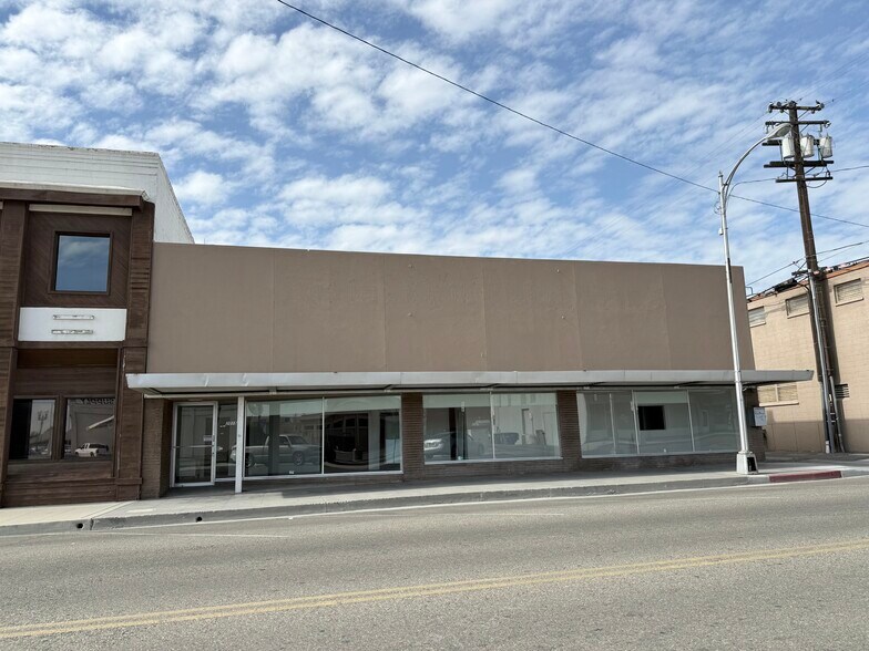 2015 1st St, Selma, CA à vendre - Photo du bâtiment - Image 3 de 14